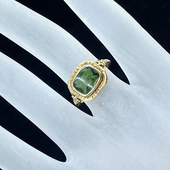 Antique 14K yellow gold Green Art glass floral etched out ring 3.4g s5.75 JR8324